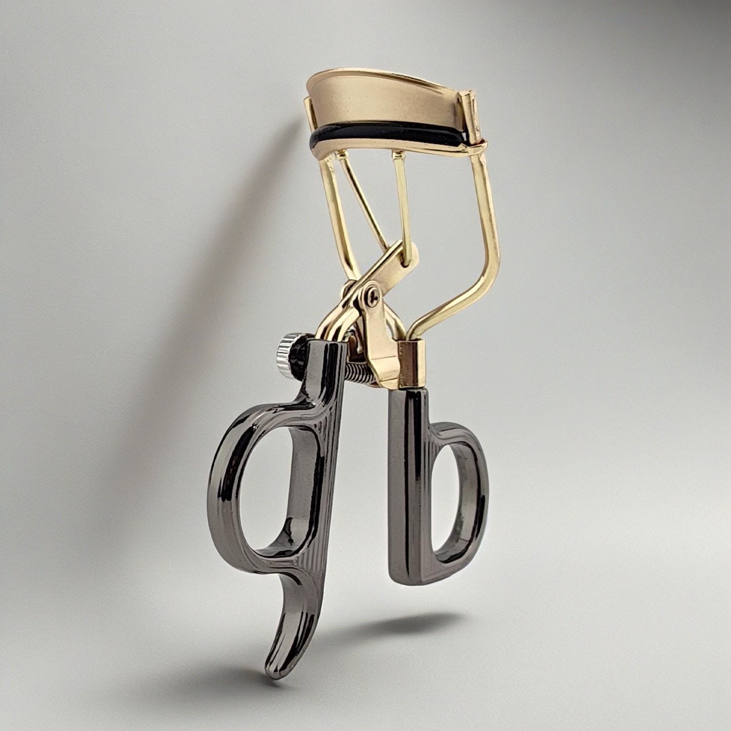 Luxury Eyelash Curler: Elegance Meets Precision