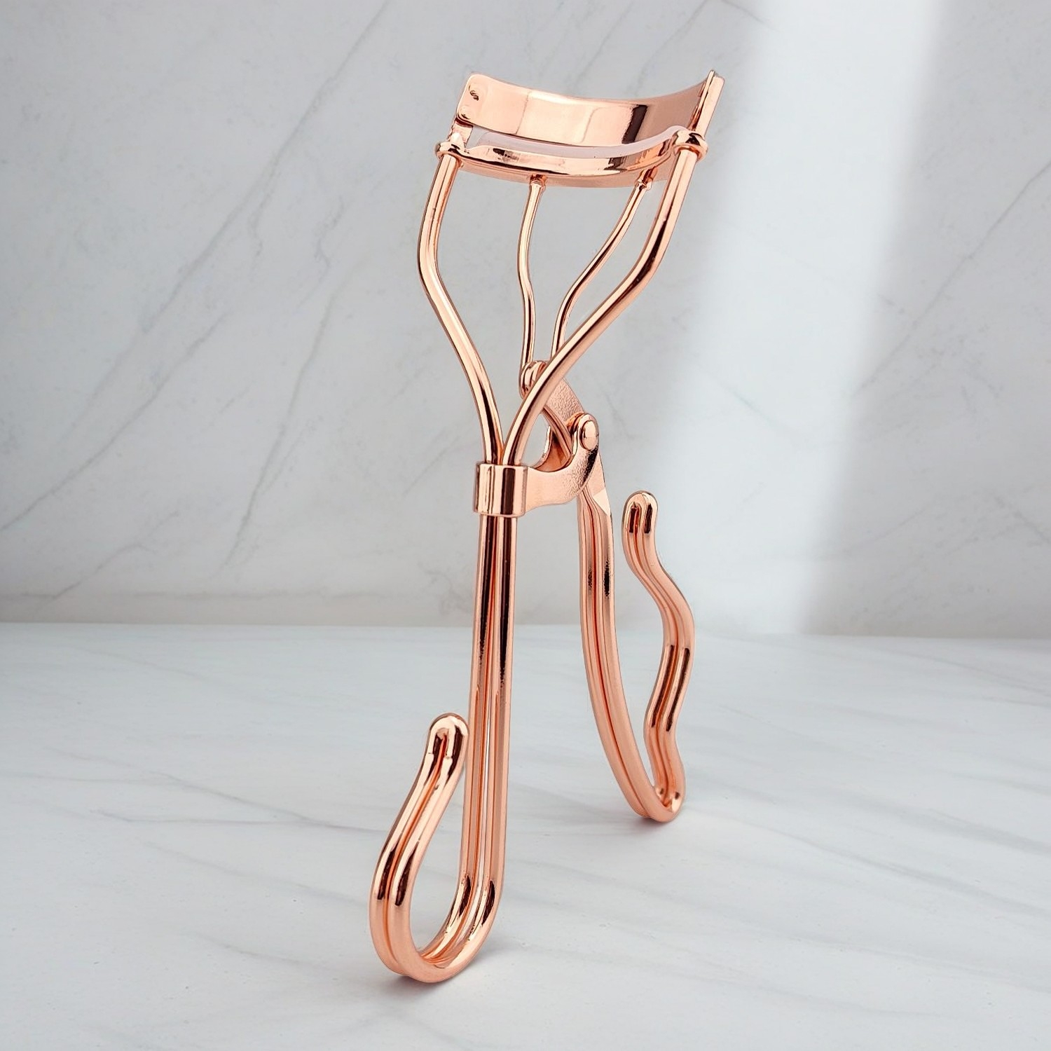 Private Customized Eyelash Curler by Olimor Beauty