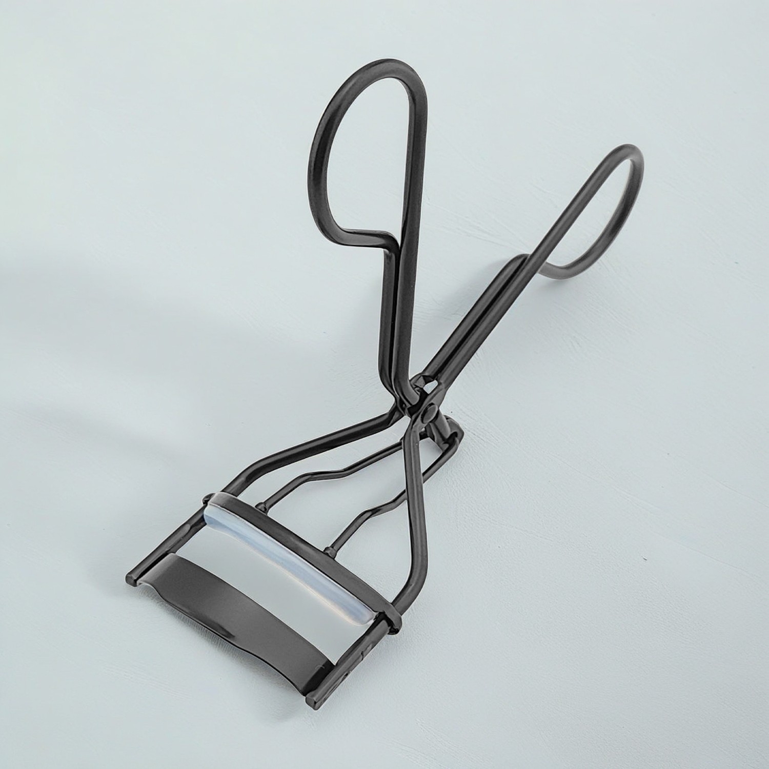 Eyelash Curler: Precision, Comfort & Elegance Redefined