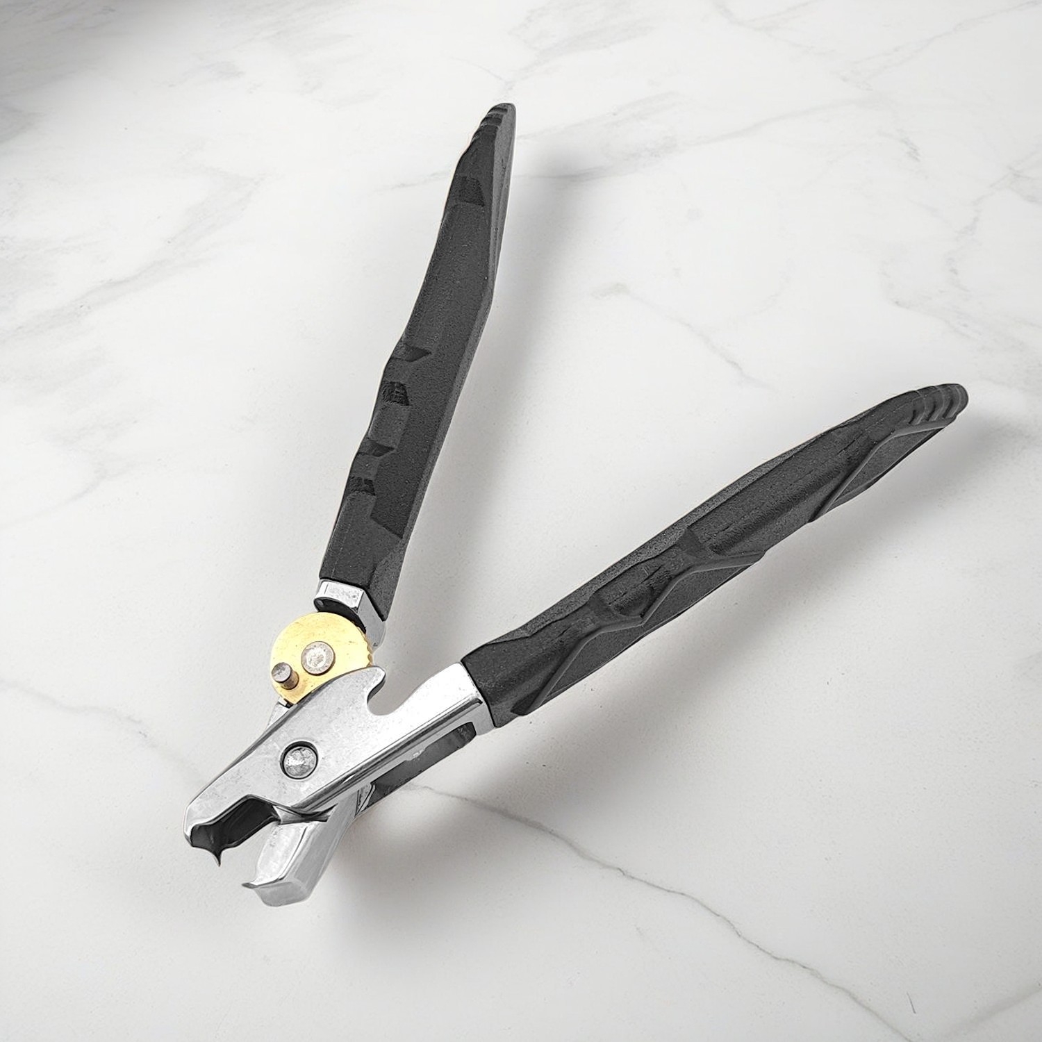 Precision Nail Care Tools: Master Grooming with Olimor
