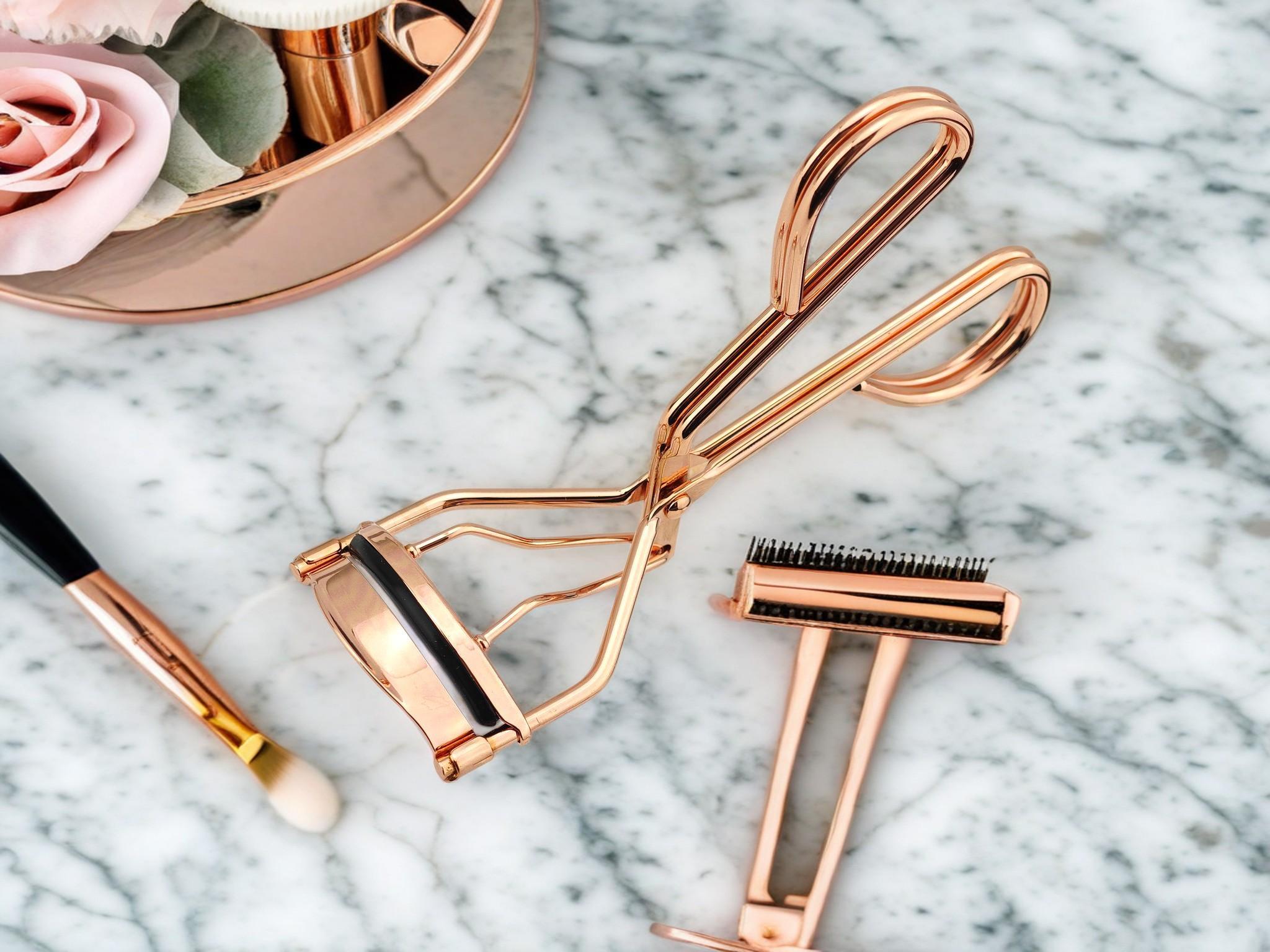 Recourbe-cils Luxe Or Rose : Guide pratique pour des cils parfaitement recourbés