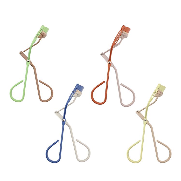 Best Eyelash Curler: Stylish and Professional Tools
