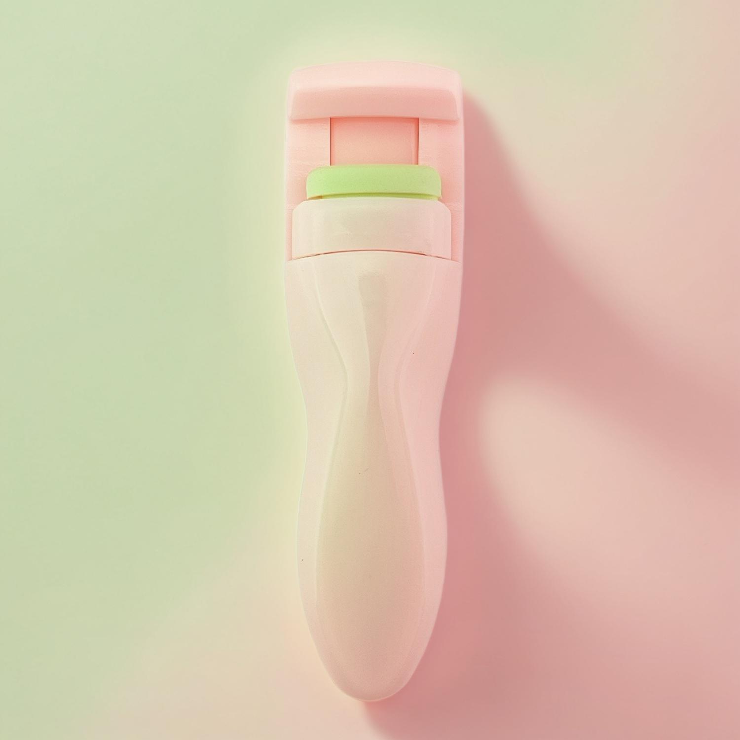 Fournisseur de recourbe-cils compacts et d'outils de beauté en marque blanche