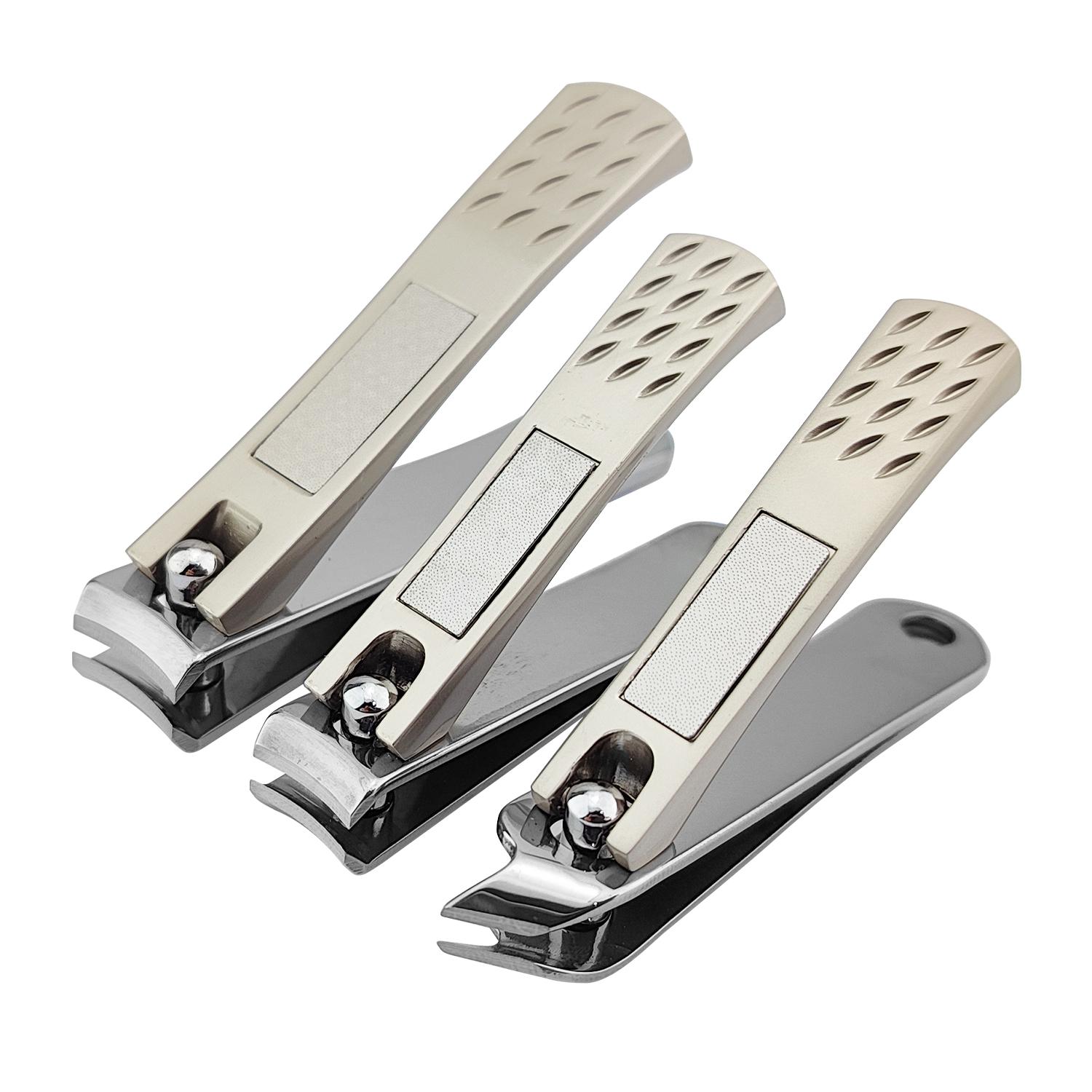 Durable Nail Clippers: LuxeTrim Set for Precision & Elegance