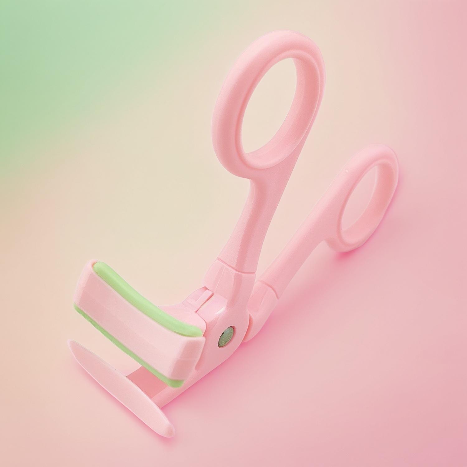 Grossistes en recourbe-cils : Guide d’achat B2B pratique pour les détaillants de produits de beauté et les professionnels des cils
