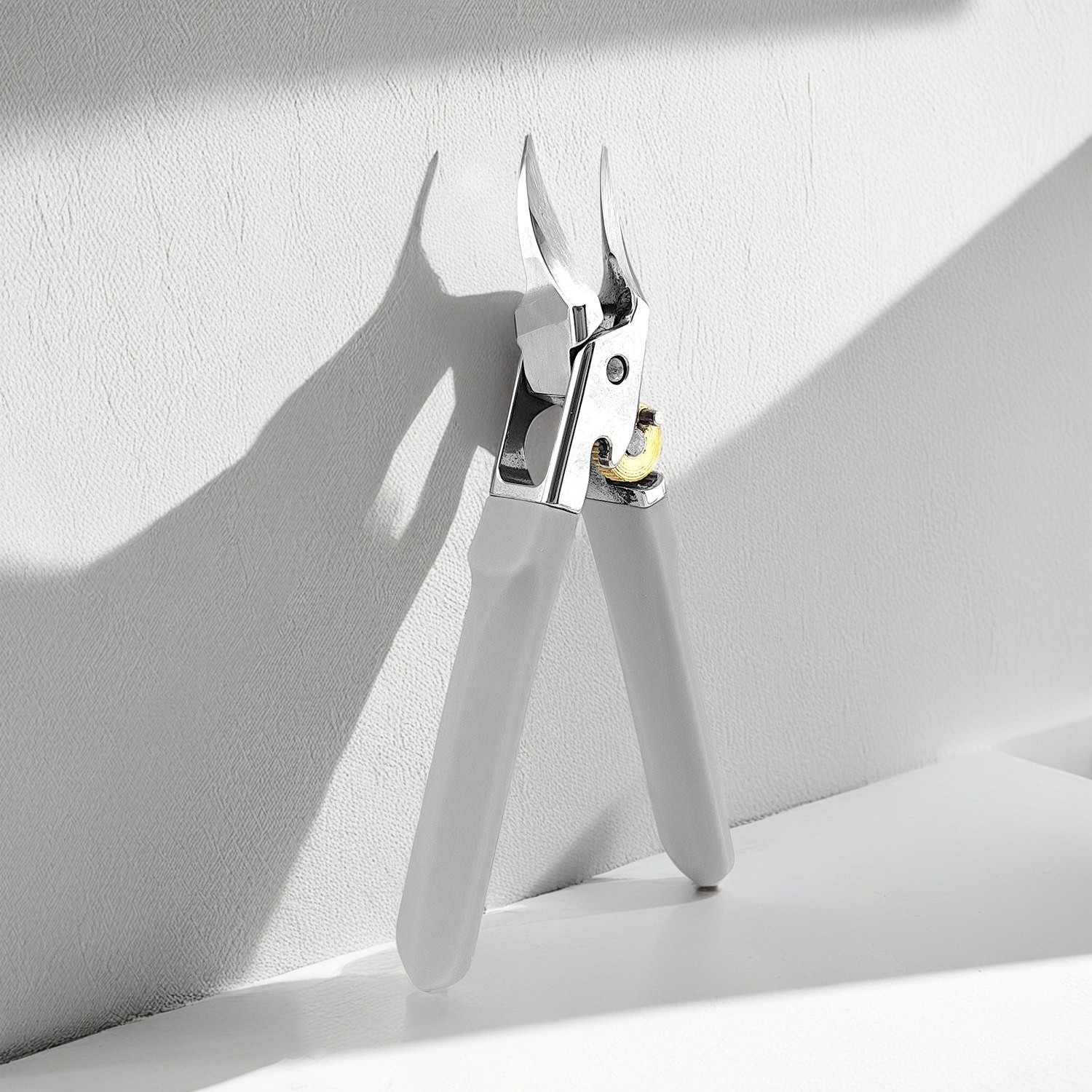 Discover the Best Nail Clippers: Precision and Style