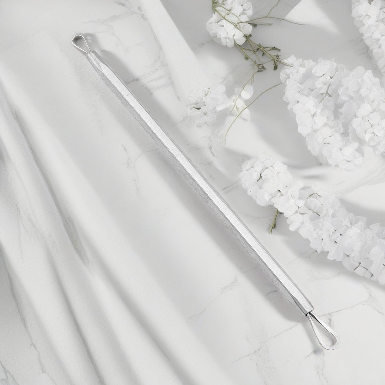 Effortless Acne Removal with Blackhead Extractors