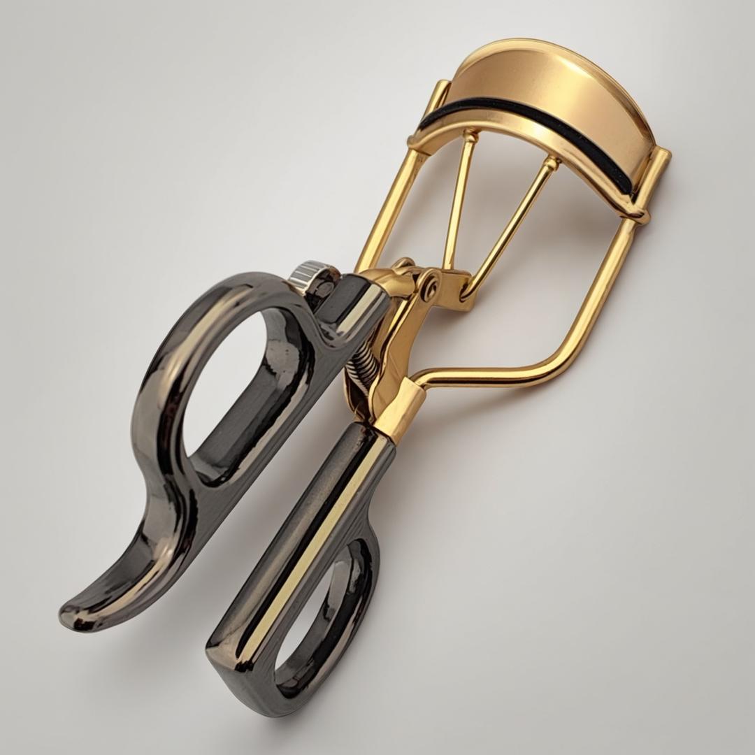 Großhändler für Wimpernzangen: Unverzichtbare B2B-Schönheitswerkzeuge