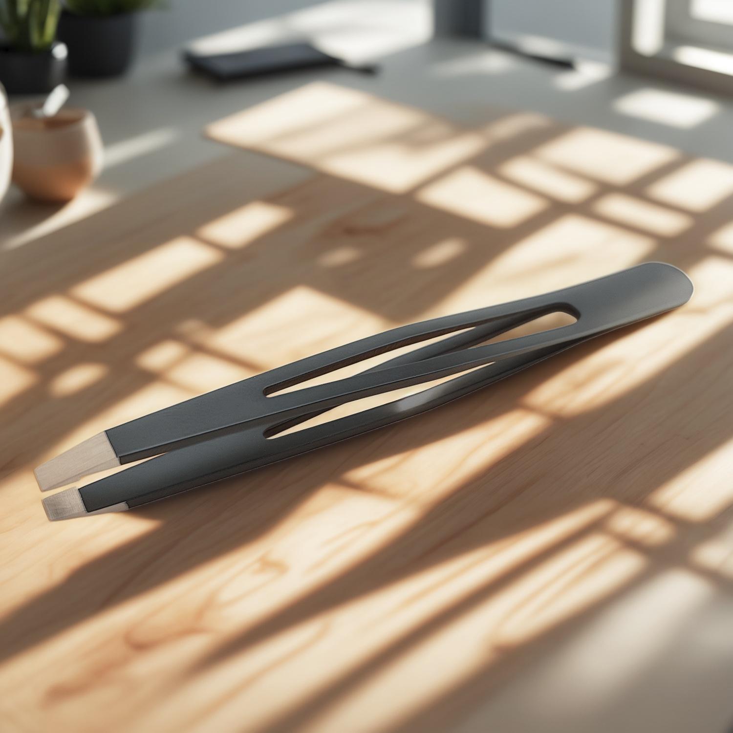 Eyebrow Tweezers Bulk Buying Guide for Salons and Beauty Retailers