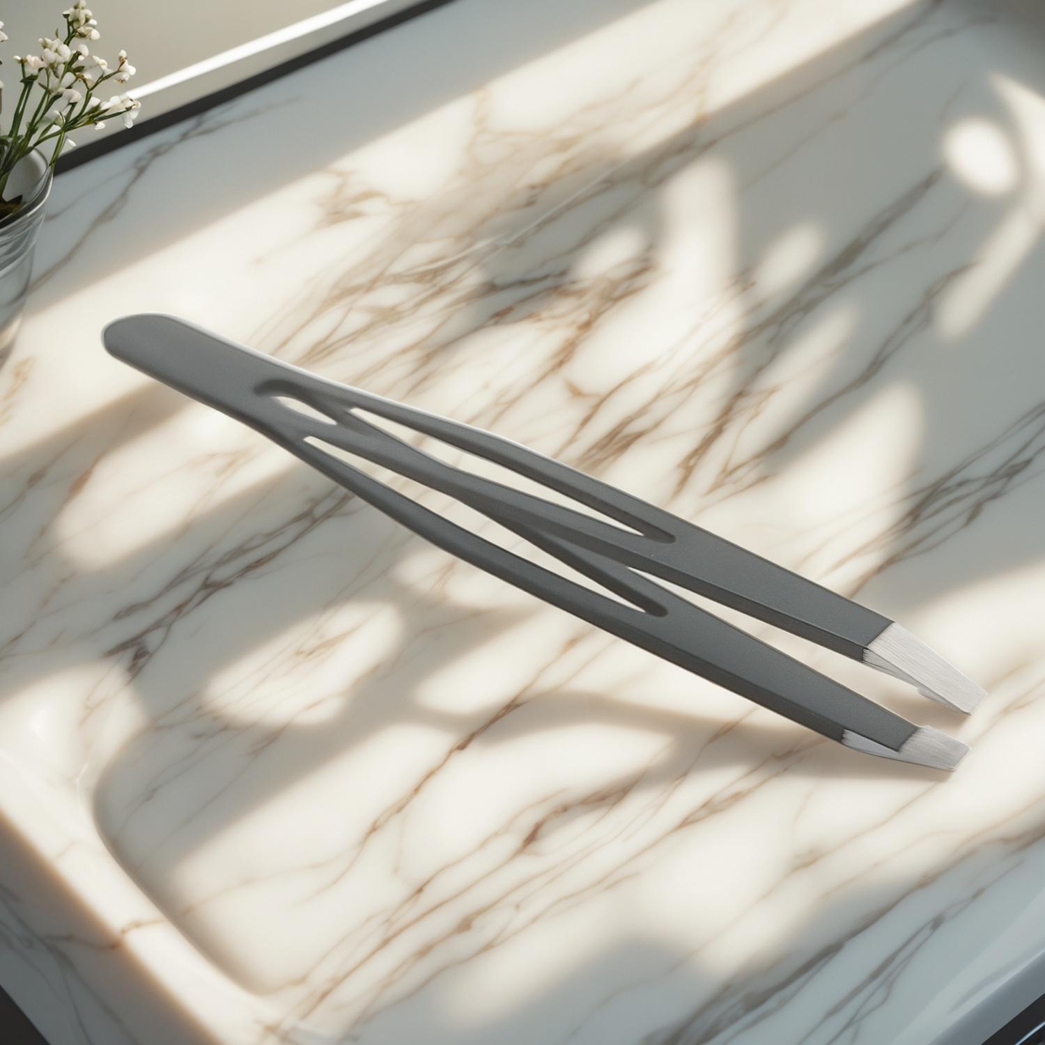 Bulk Black Slant-Tip Eyebrow Tweezers for Salon and B2B Supply