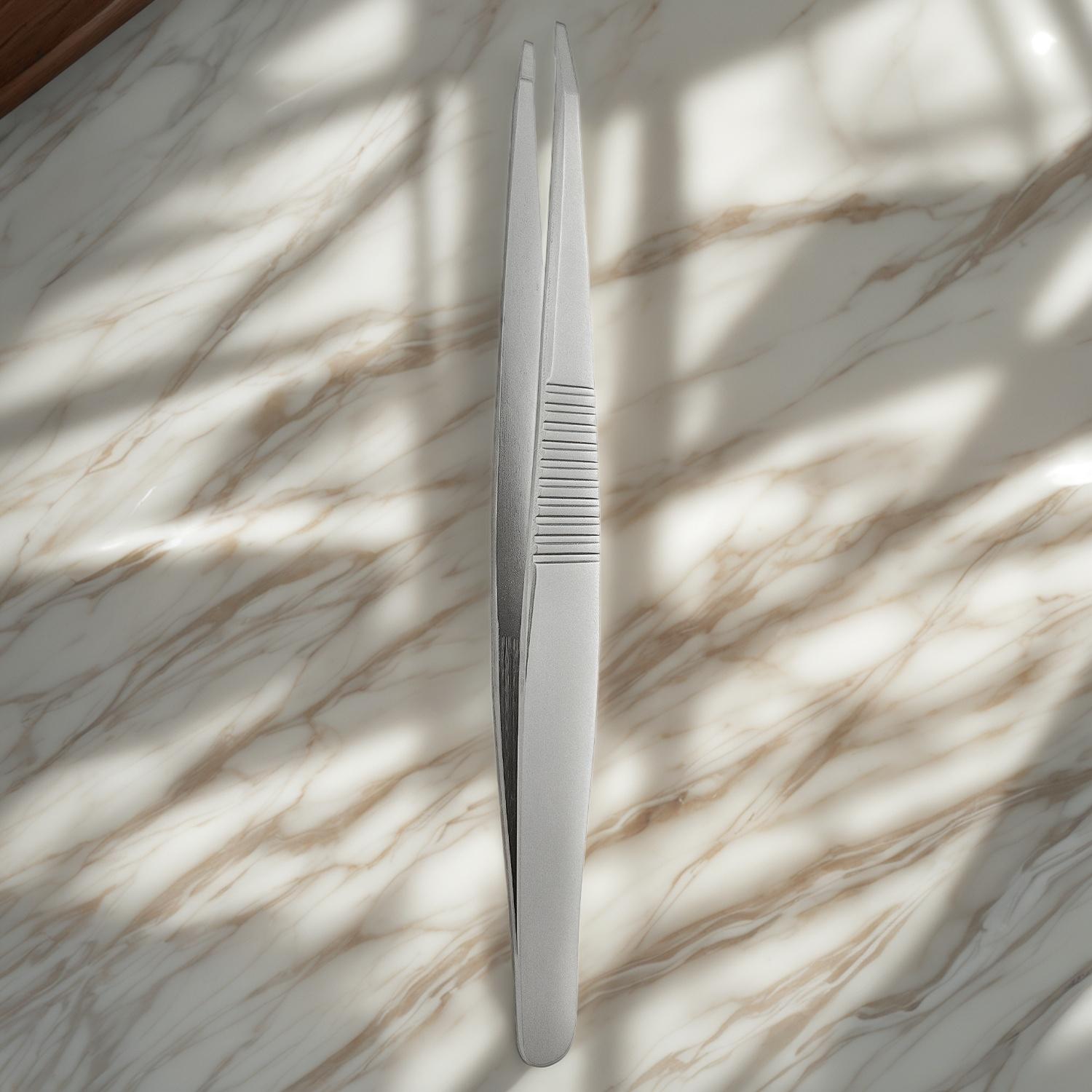 Buying Eyebrow Tweezers in Bulk for B2B Beauty Supply Needs