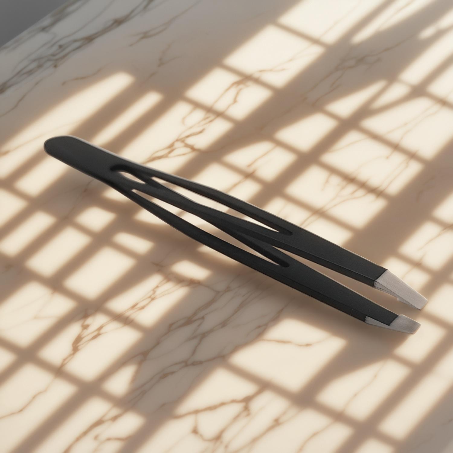 Why Custom Tweezers Matter for B2B Beauty Tool Buyers